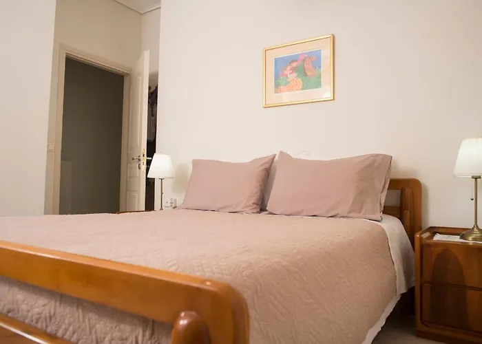 Maisonette With Garden In The Heart Of The Historical Kalamata Center
