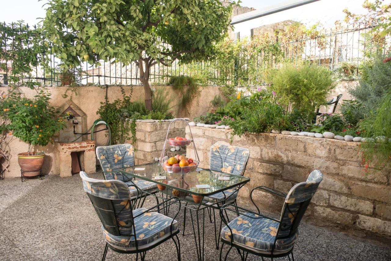 Apartment Maisonette With Garden In The Heart Of The Historical Center Kalamata